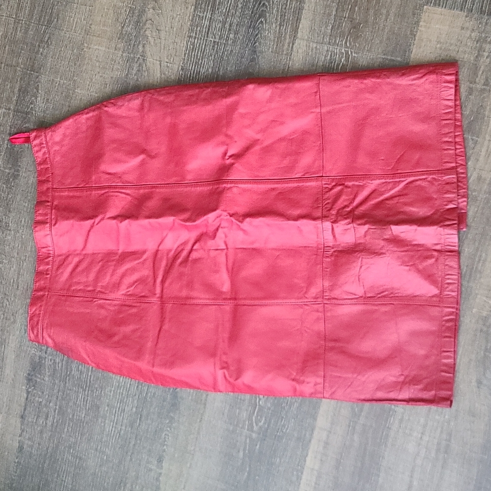Vintage Pia Rucci red leather pencil skirt. Sz 12. Runs small.
